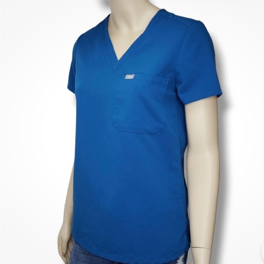 Figs Women's Blue V-Neck Short Sleeve Top